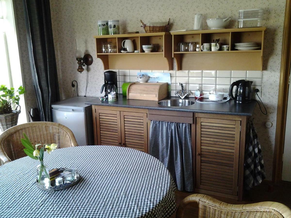 De Wylgepleats Bed & Breakfast Jutrijp Exterior foto